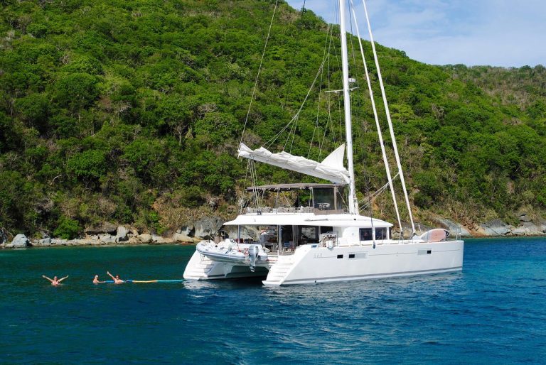 ⭐ The BEST Boat day Trips & catamaran Tours in Nerja ⚓🚤