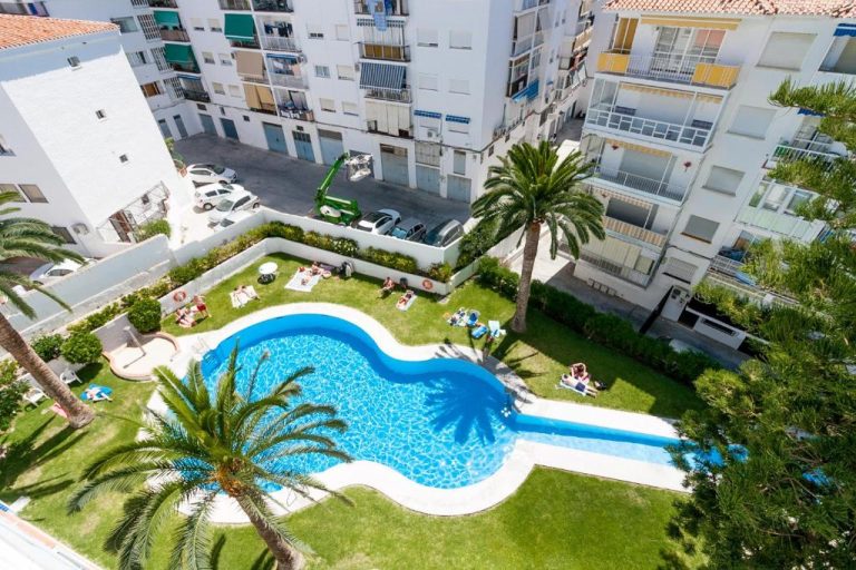 ⭐⭐ Apartment for holiday in Torrecilla Beach, Nerja. Spain