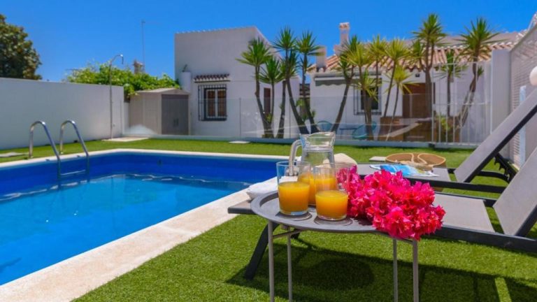 ðŸ’– Villa “Los Tablazos” Nerja – 3 dormitorios y piscina privada â­�â­�