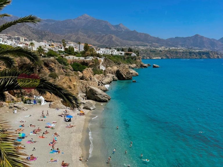 Nerja in August – The Weather, What to do, events & live music (2023)
